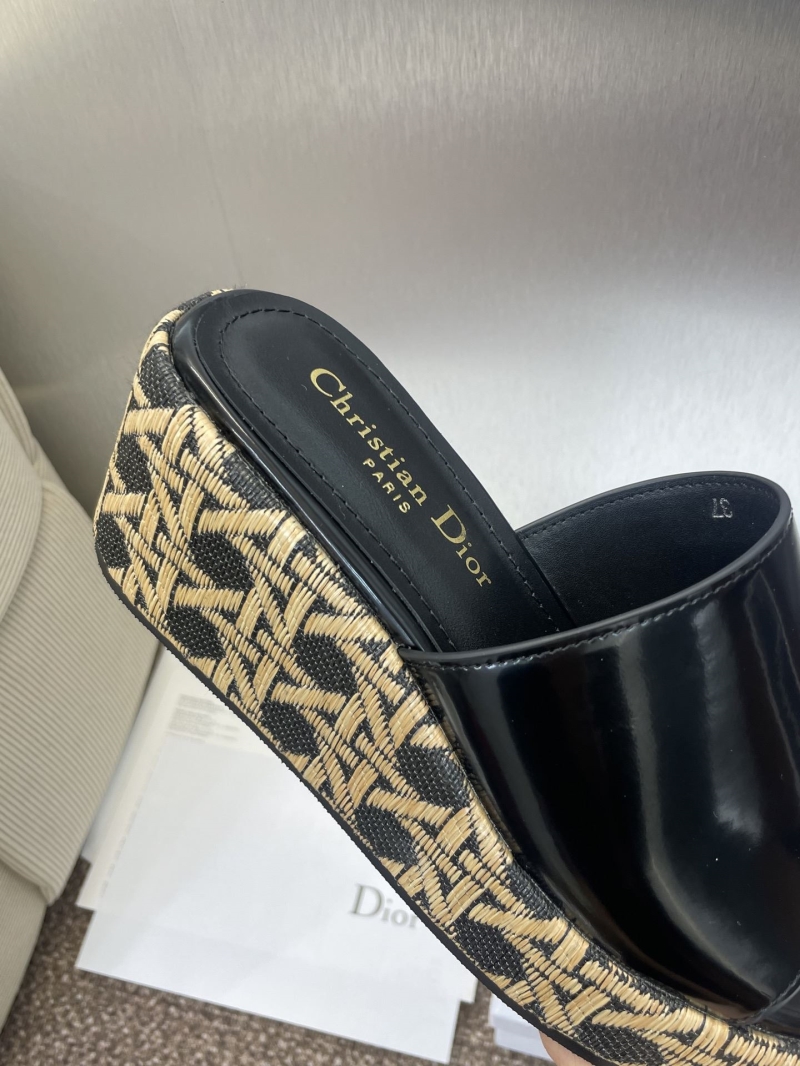 chr1st1an D10r slippers